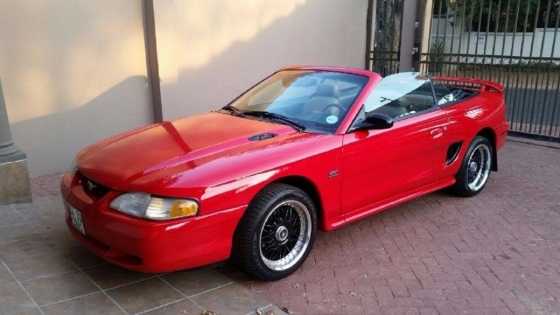 1995 Ford Mustang Convertible GT5 V8