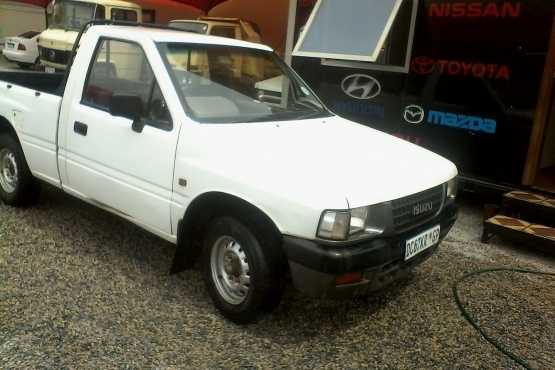 1995 Isuzu KB 200