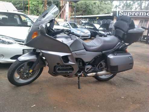1996 bmw 1100cc rt cruiser. clean bike, with original books, and papers. cash only