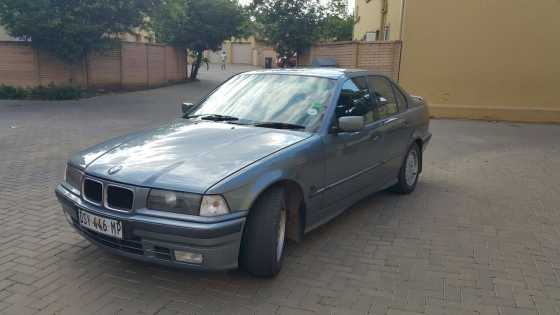 1996 BMW 318i IS AT