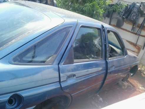 1996 Ford Escort 1.4 breaking for parts