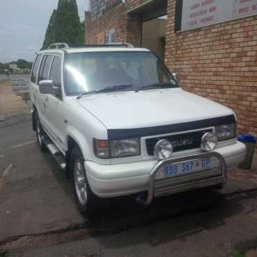 1996 Isuzu Trooper 3.2L SUV for sale