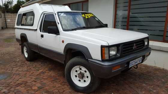 1996 Mitsubishi Colt 2.6 ( With canopy )