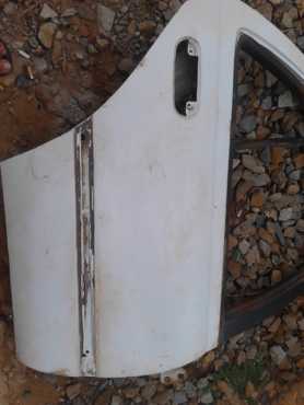 1996 Nissan Sentra right rear door shell