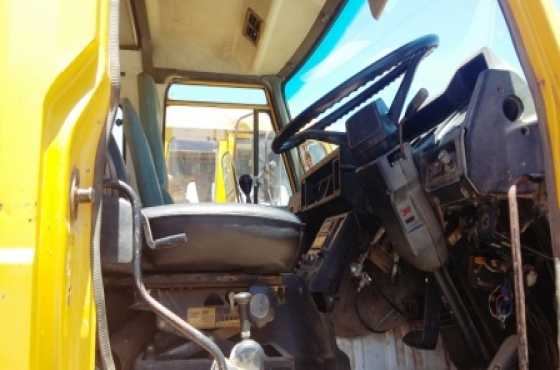 1997 NISSAN CW47 WATERBOWSER WITH P.T.O DRIVEN PUMP AND SPRAY BAR