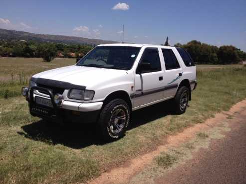 1998 Isuzu Frontier 2.8 Tdi.  213 000km Full Service History  New Rims and Tyres,  Good condition R8