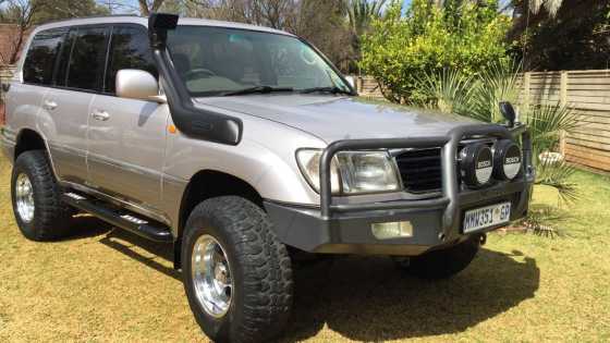 1998 Landcruiser VX Limited V8 petrol