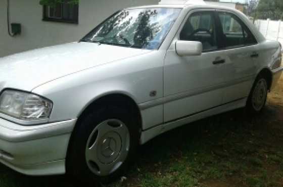 1998 Mercedes C200 at giveaway price
