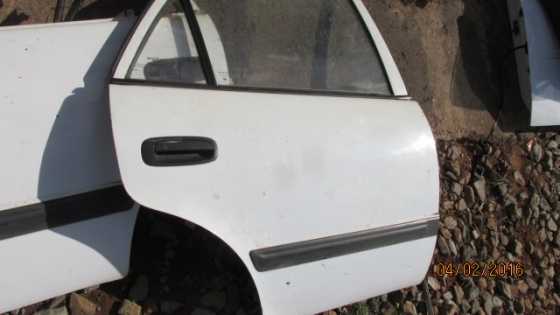 1998 Toyota Corolla right rear door shell