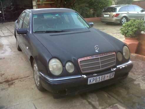 1999 Merc E280 V6 Auto BARGAIN R35k 213k Kms Round lights