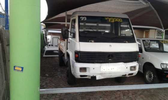 1999 Mercedes Benz 4 ton Dropside