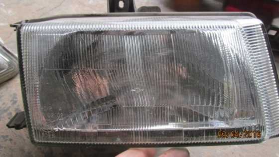 1999 Vw polo playa right headlight