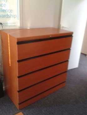 1x Cherry wood 4 drawer cabinet