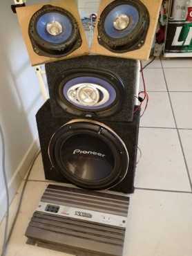 1x JVC 260w 6x9  2x Pioneer 180w mids