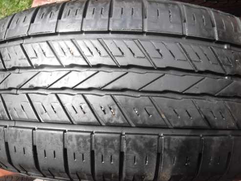 1xHankook Dynapro HP tyre 2356517,90 percent tread