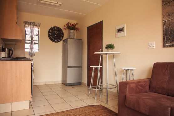 2 BED  1 BATH TO RENT  PRETORIA  WEST FOR 4600