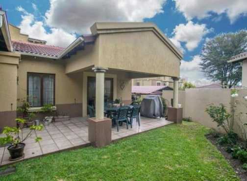 2 Bed 2 Bath in Douglasdale La Viale security estate