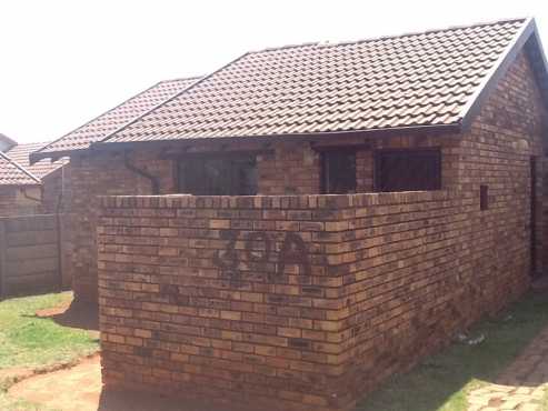 2 bed house to rent in birch acres for R5500