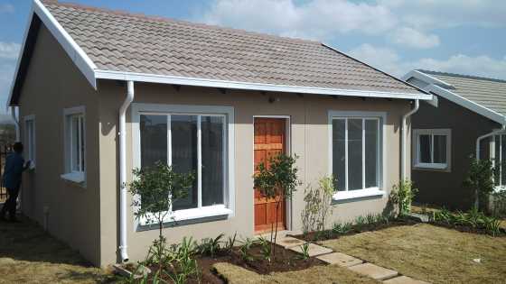 2 bedroom amp 1 bathroom house for RENT in Mahube Valley.