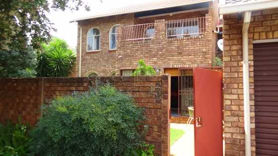 2 Bedroom Apartment in Doornpoort - R 700 000