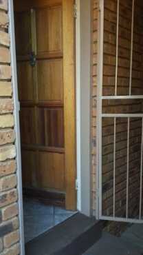 2 Bedroom Cluster in Garsfontein for sale