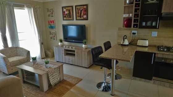 2 Bedroom Contemporary Apartment in Moregloed