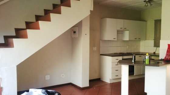 2 bedroom duplex with single lock up garage