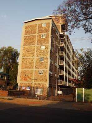 2 Bedroom Flat For Sale in Pretoria North