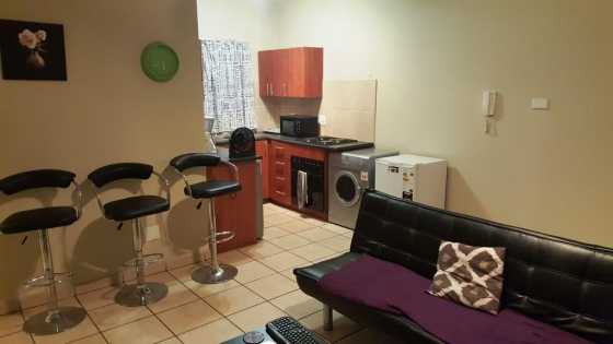 2 Bedroom flat in Pretoria North (467 Hanny Street) R3900 per month To rent