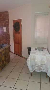 2 BEDROOM FLAT IN WIERDA PARK,CENTURION