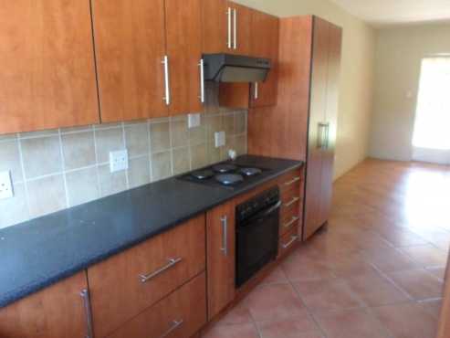 2 bedroom flat on first floor  R4800 pm