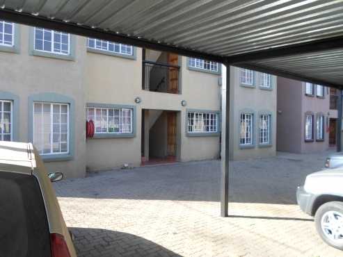 2 bedroom flat on ground floor with 2 bathroom