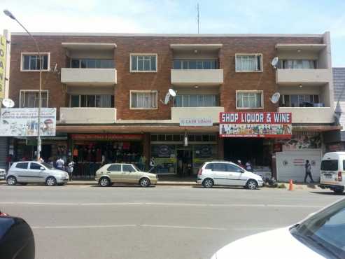 2 Bedroom flat to rent - Central Avenue Kempton Park