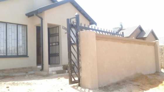 2 bedroom for rental at Soshanguve VV