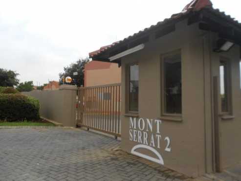 2 Bedroom ground floor unit to rent in a secure complex, Meyersdal