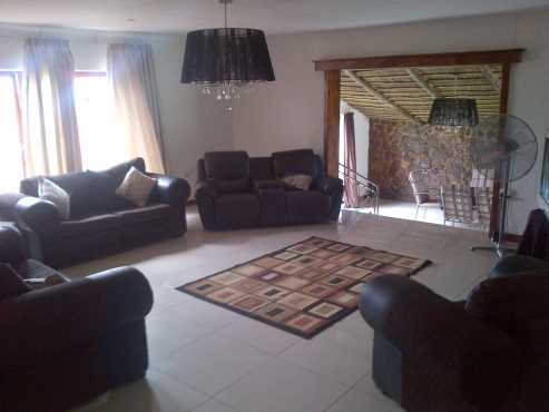 2 Bedroom home For Daily Hire Vaal Area 15min from VANDERBIJLPARK CBD  R800.00 per night Electricity