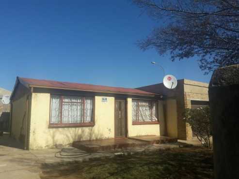 2 Bedroom house for sale at thokoza