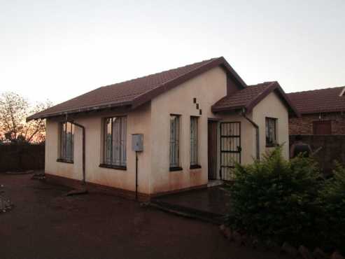 2 bedroom house for sale in Soshanguve Block xx