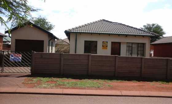 2 Bedroom House in The Orchards  R 590 000