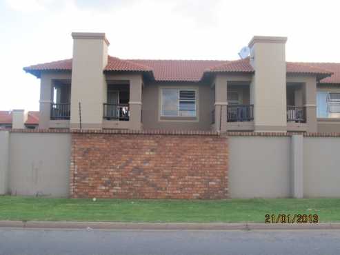 2 Bedroom, one bathroom Townhouse in Van Dykpark, Boksburg