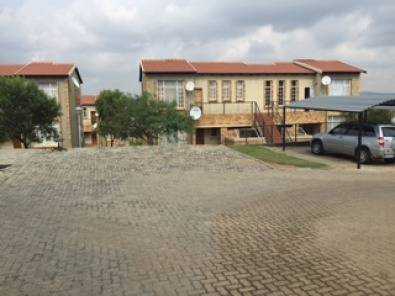 2 bedroom semi townhouse , Honeydew complex