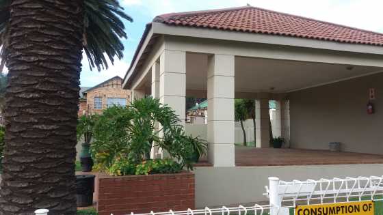 2 Bedroom Townhouse for Sale - Oakdene (JHB South)