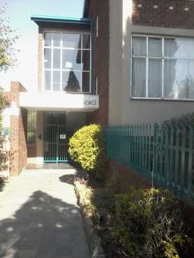 2 Bedroomed flat in well maintained popular building