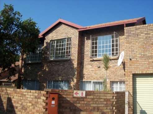 2 Bedrooms apartment in a security complex, Highveld, Centurion