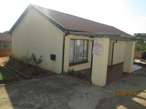 2 Bedrooms to rent in block FF Soshanguve