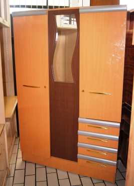 2 Door Wardrobe S018414A Rosettenvillepawnshop