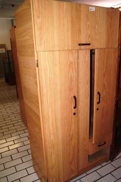 2 Door Wardrobe S018423A Rosettenvillepawnshop