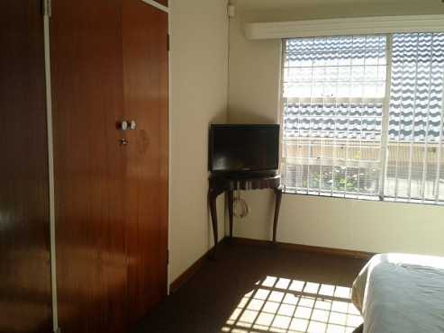 2 LARGE BEDROOMED TOWNHOUSE, PVT ENTRANCE - WILROPARK