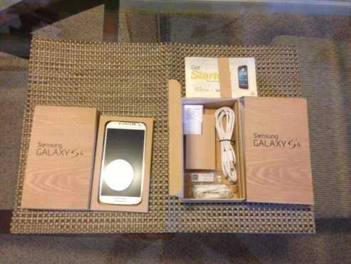 2 New Samsung Galaxy S4, 32GB. with Accessories. Excellent Condition