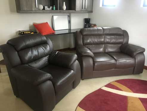 2 Piece dark brown genuine leather Grafton Everest lounge suite